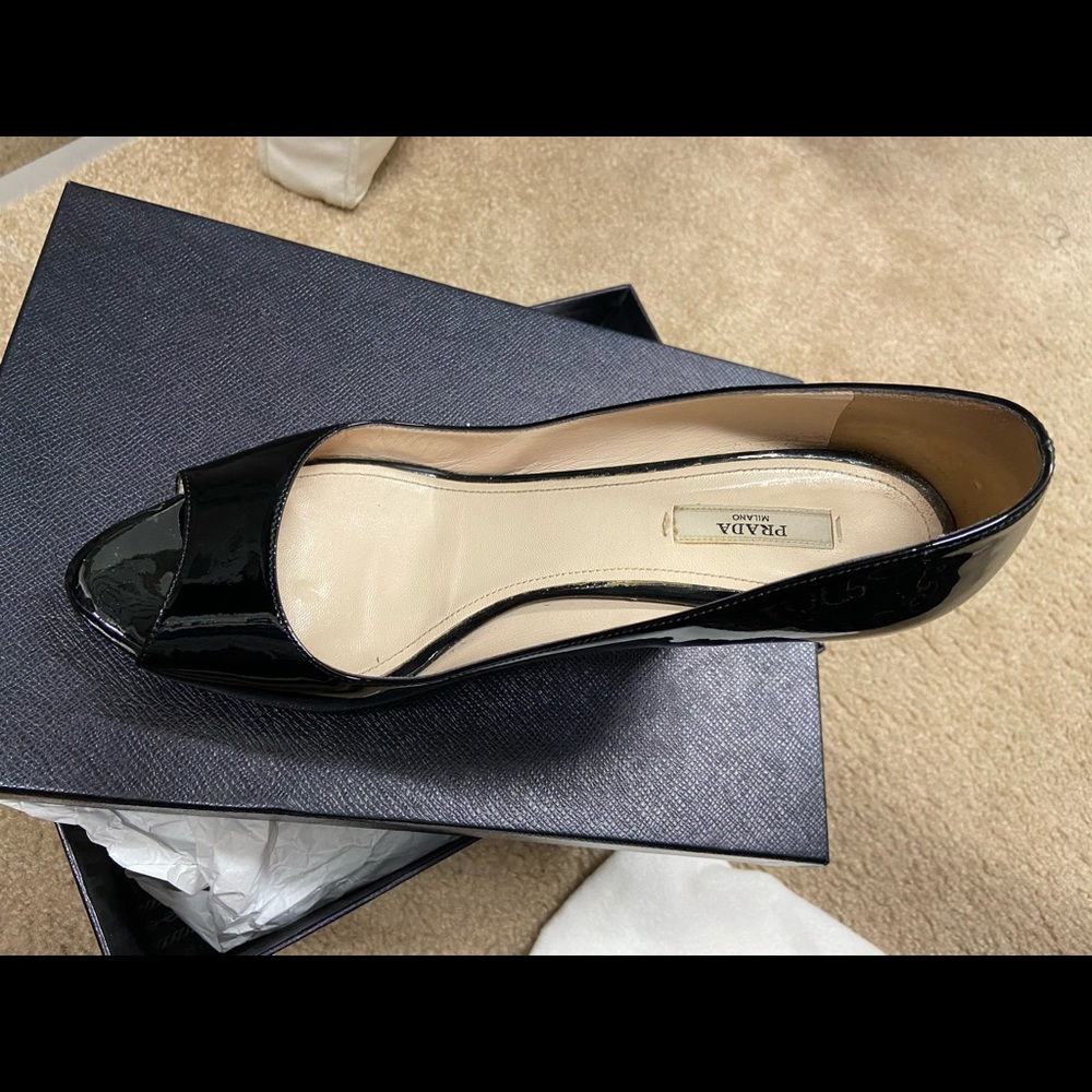 Prada pumps - Picture 2 of 3